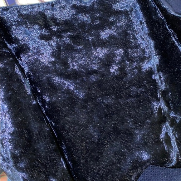 garage blue velvet crop top - Picture 3 of 3